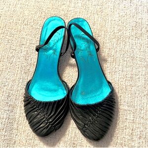 IRREGULAR CHOICE Textured Leather Kitten Heels 38/7